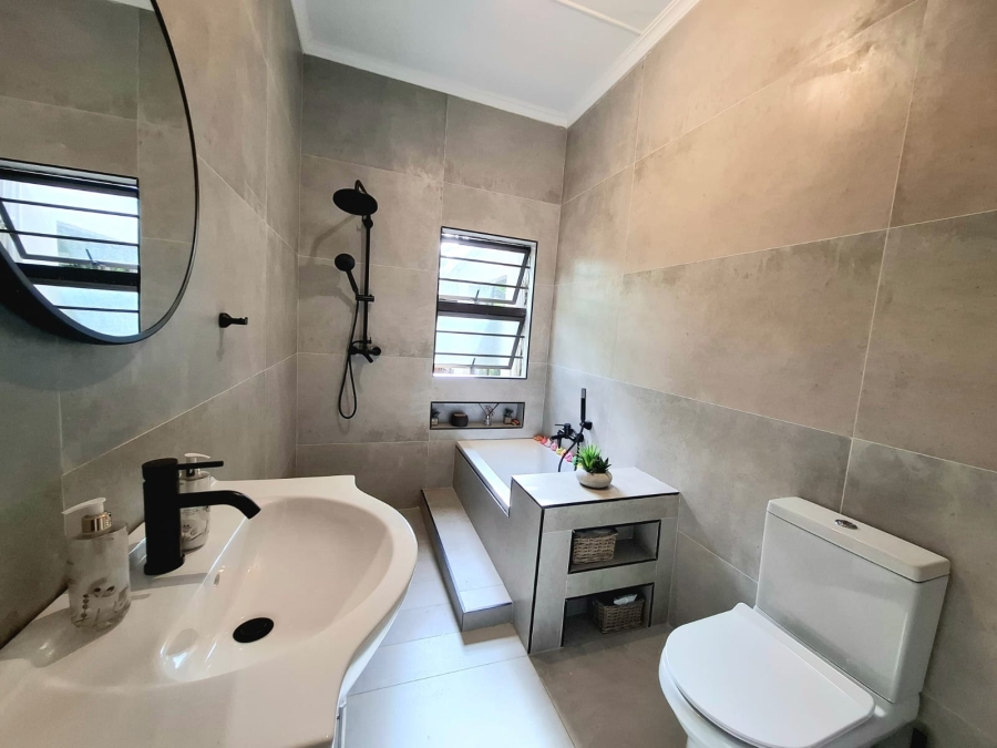 3 Bedroom Property for Sale in Nahoon Valley Park Eastern Cape